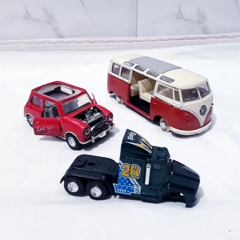 ماکت فلزی ماشین3 عدد طبق تصاویر وتوضیحات