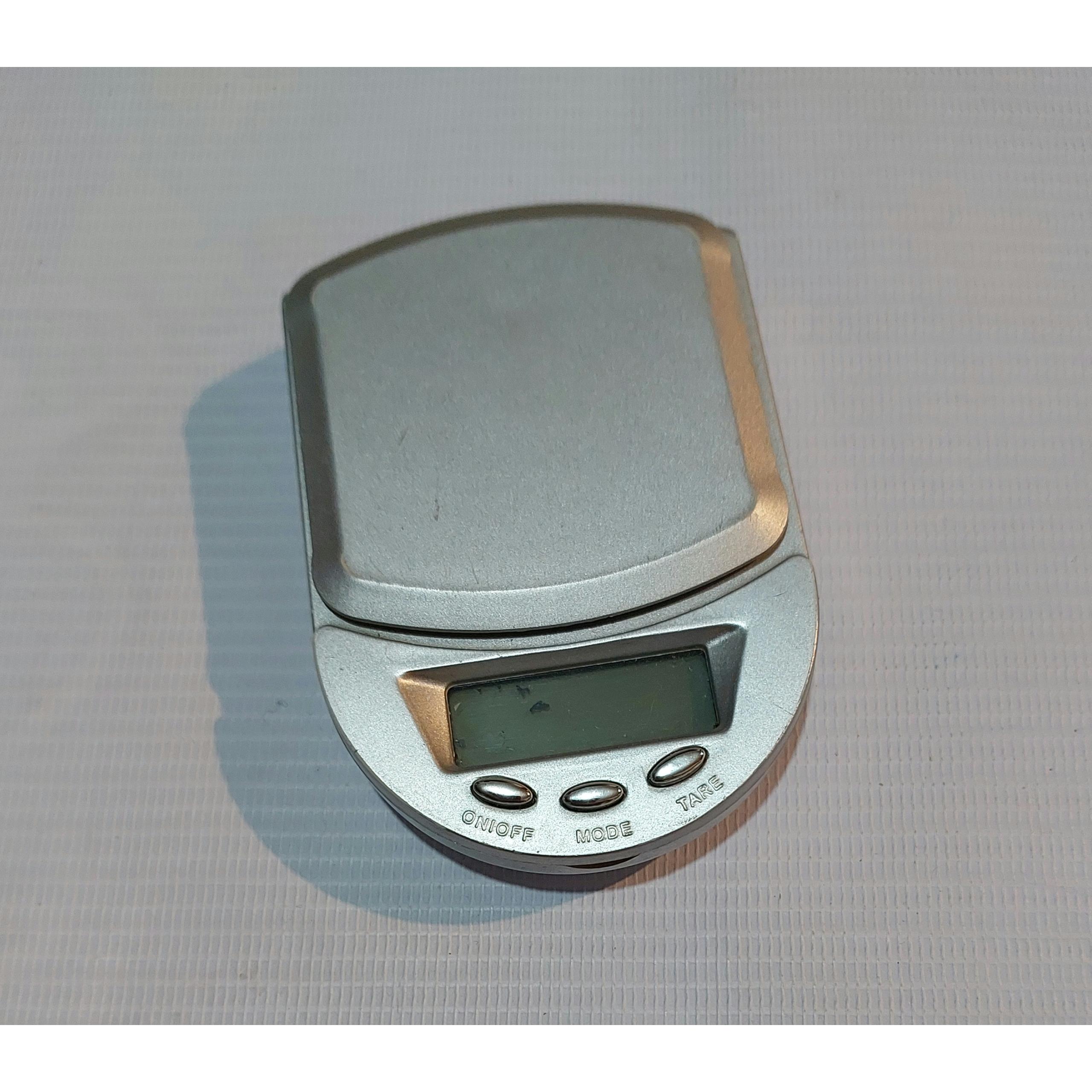 ترازو دیجیتال 500 گرمی (دقت 0.1 گرم)