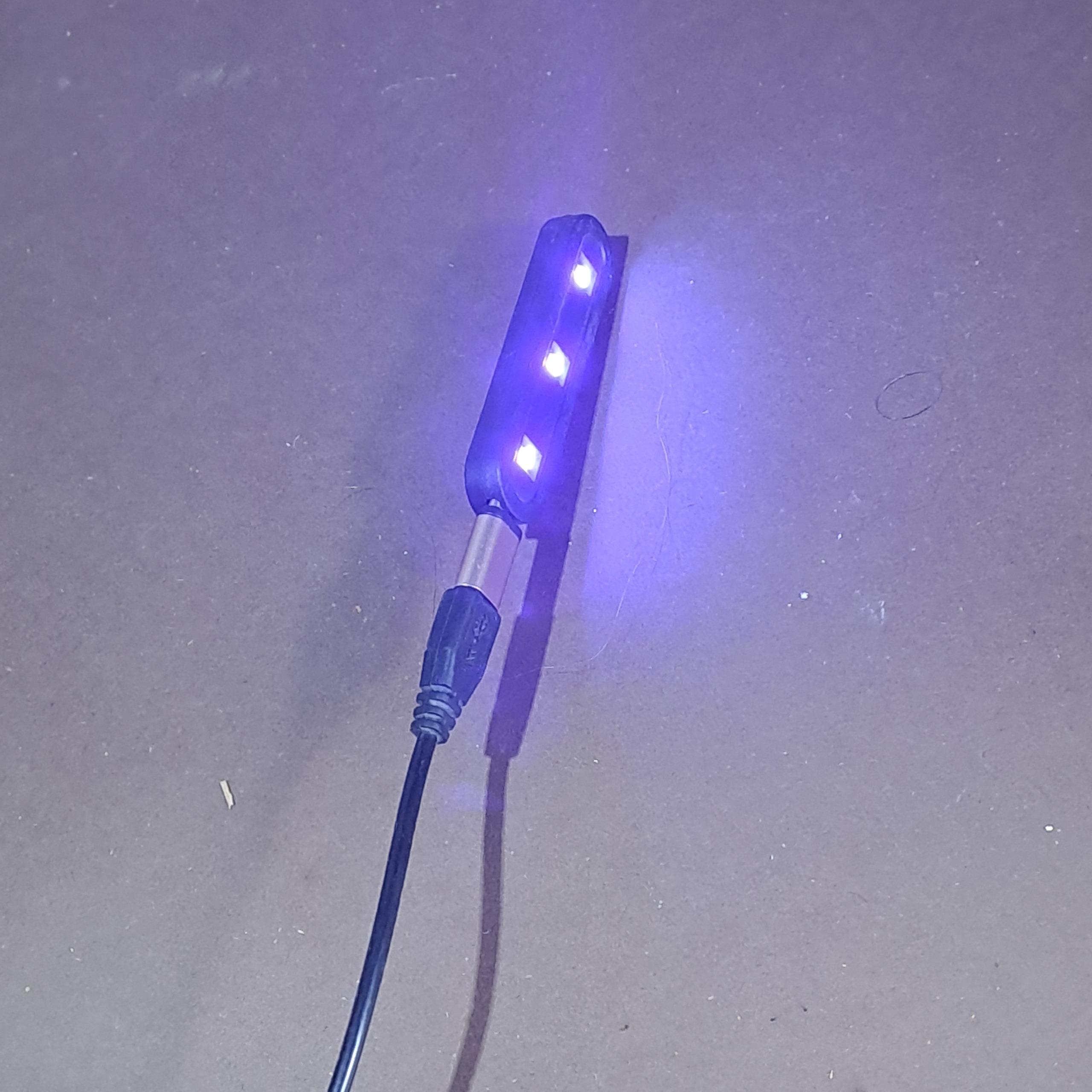 لامپ یو وی همراه کابل usb تشخیص پول و نصب گلس