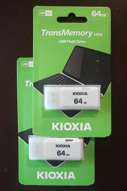 فلش مموری USB 20 کیوکسیا مدل KIOXIA گیگ64