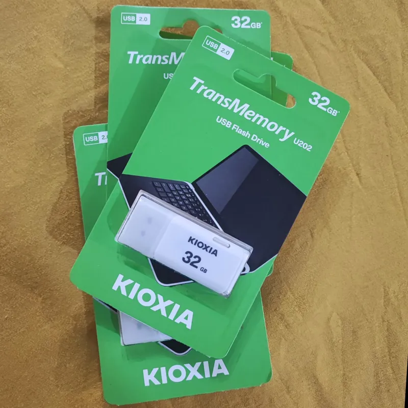فلش مموری USB 20 کیوکسیا 32G TransMemory U202