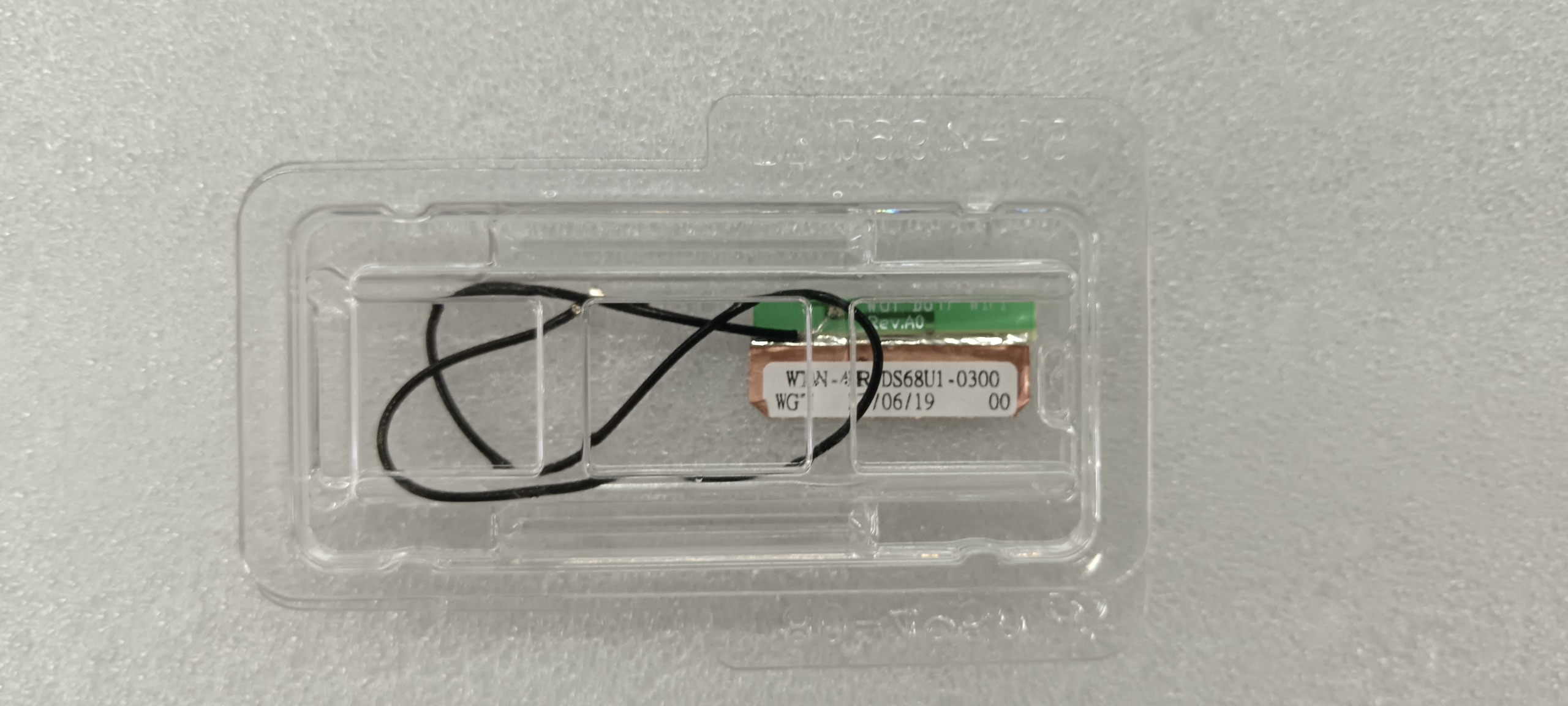 آنتن وایفای مدل 43RDS68U1-0300