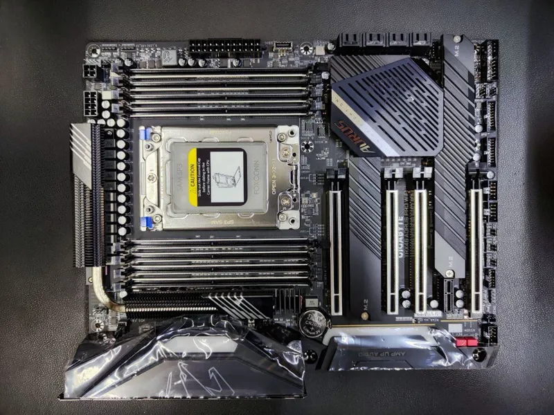 مادربرد GIGABYTE - TRX40 AORUS PRO WIFI