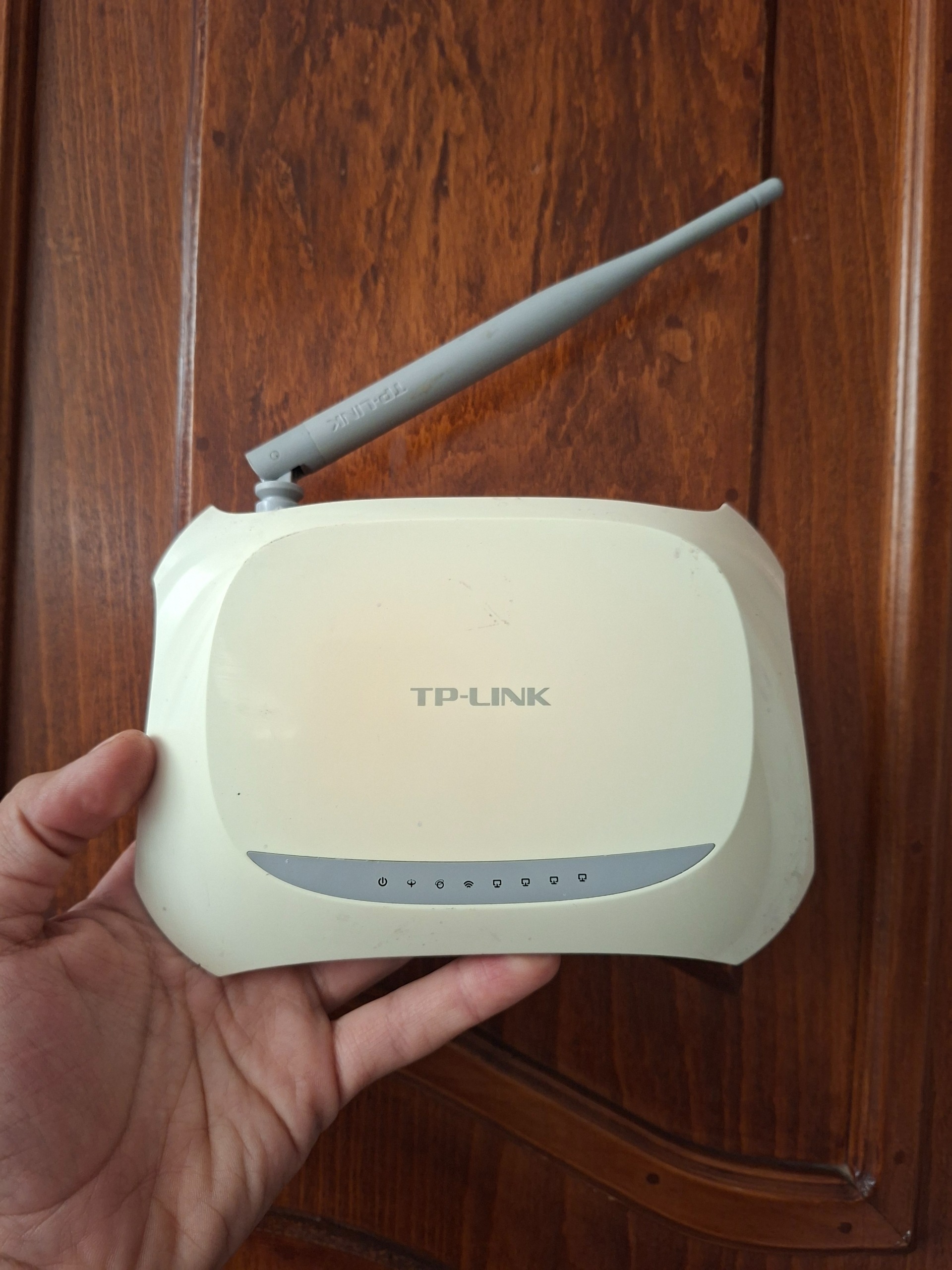 مودم ADSL2 تی پی لینک سالم با اداپتور