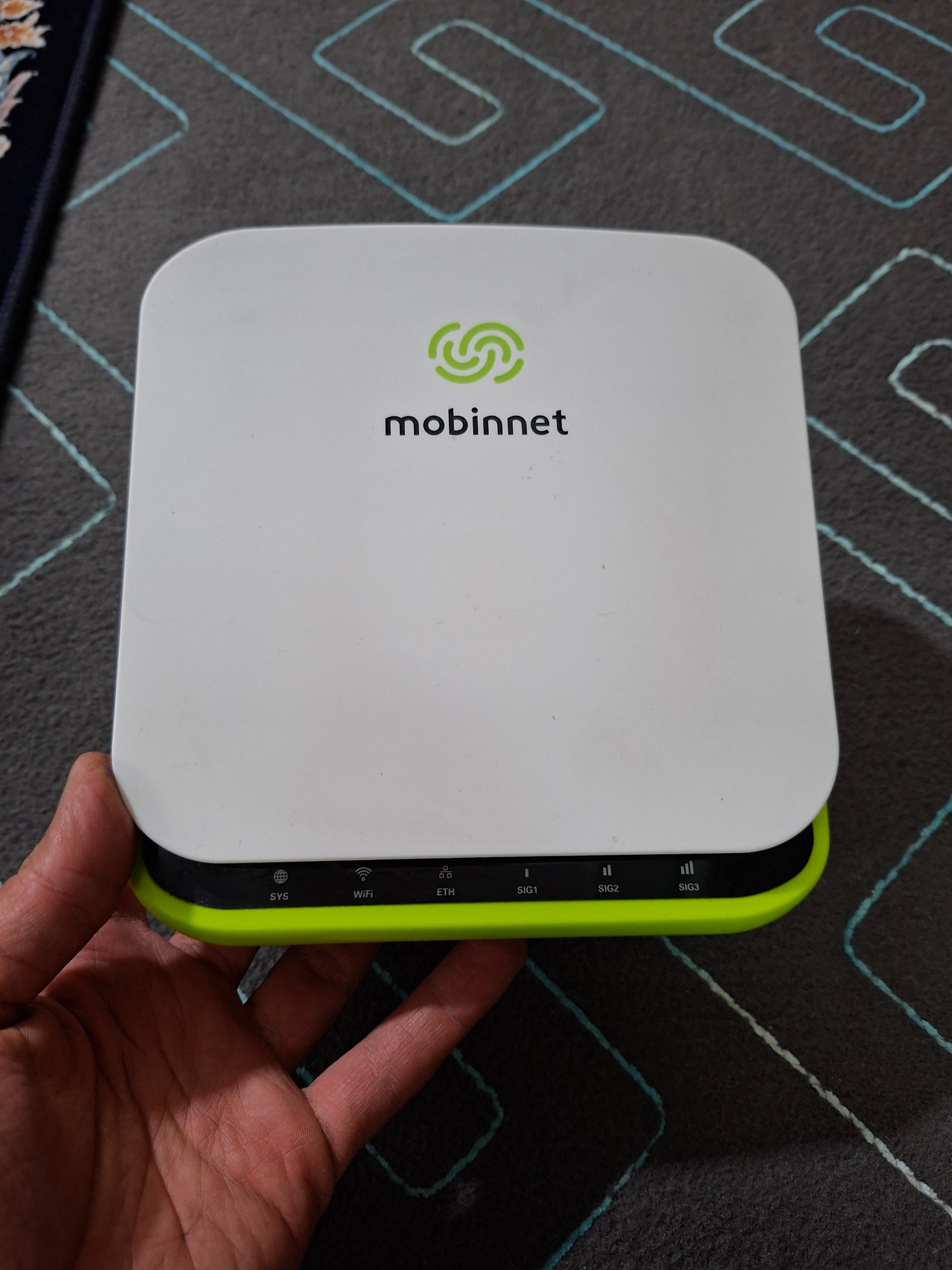 مودم مبین نت هنگ کرده چراغا روشن مونده