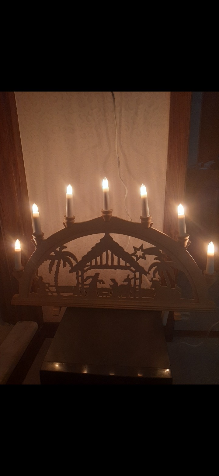 چراغ شب، چوبی برقی قدیمی (ساخت آرژانتین)