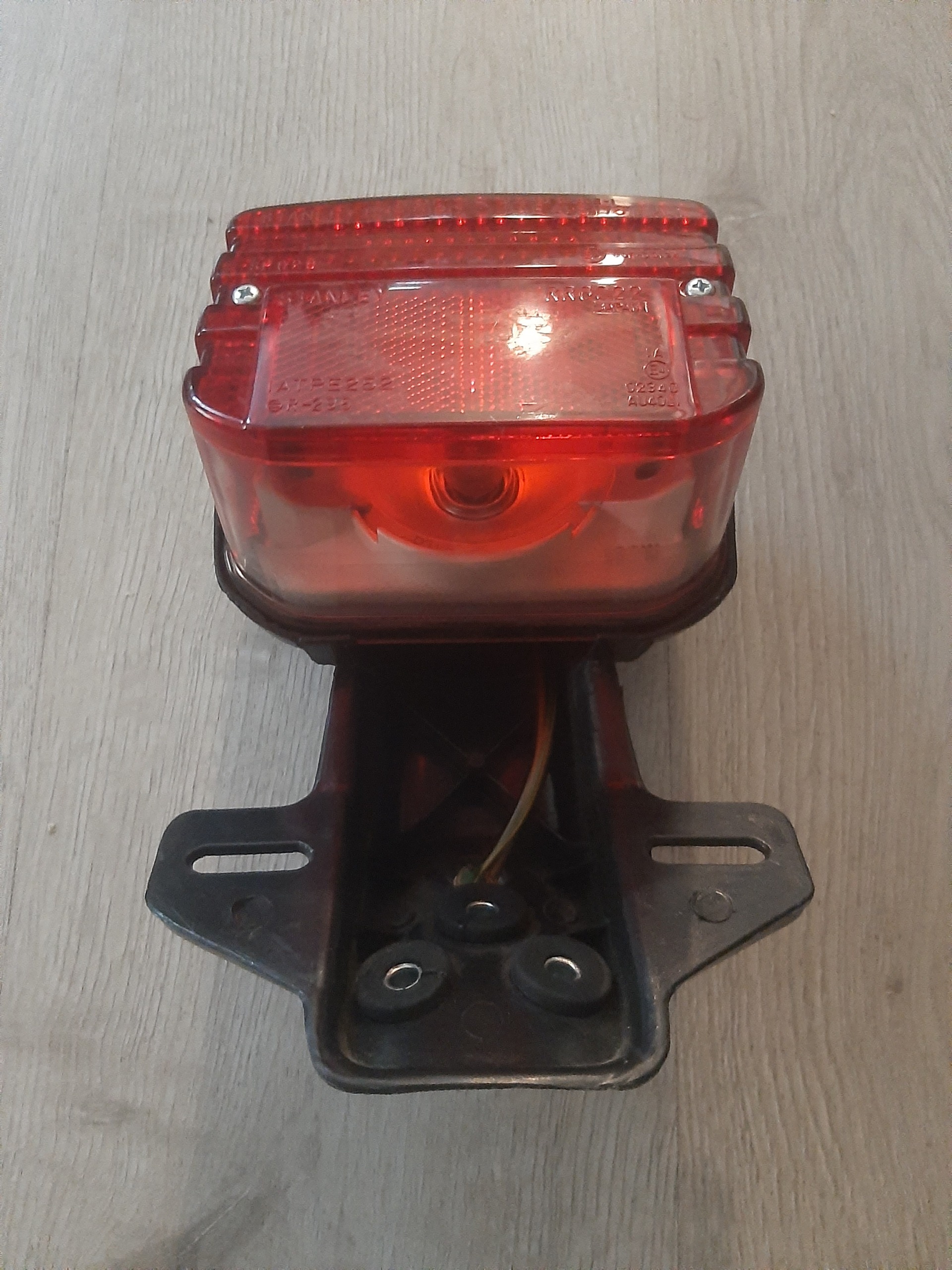 چراغ خطر کامل هوندا CDI اصل ژاپن(STANLEY)
