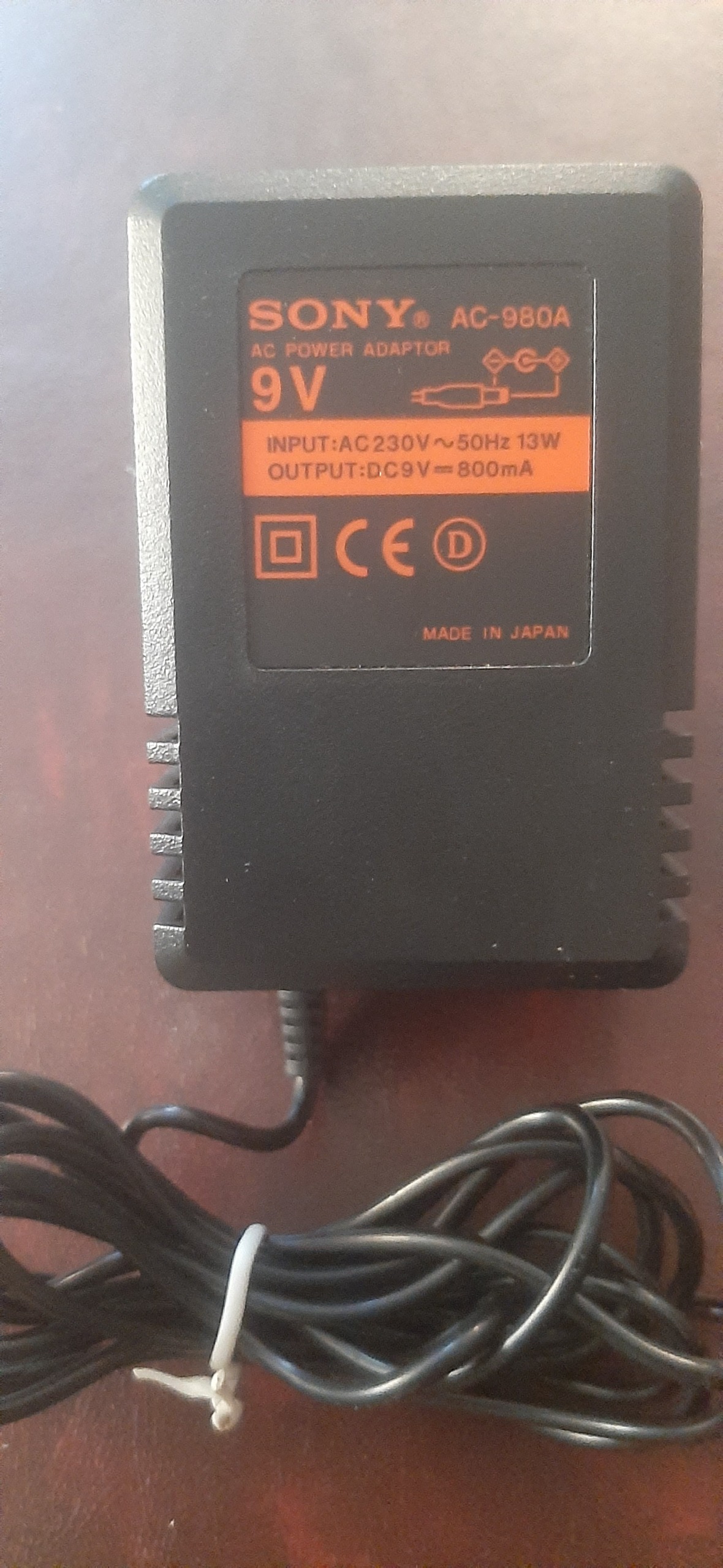 آداپتور اوجینال ( SONY ) 9 ولت اصل ژاپن (توضیحات)