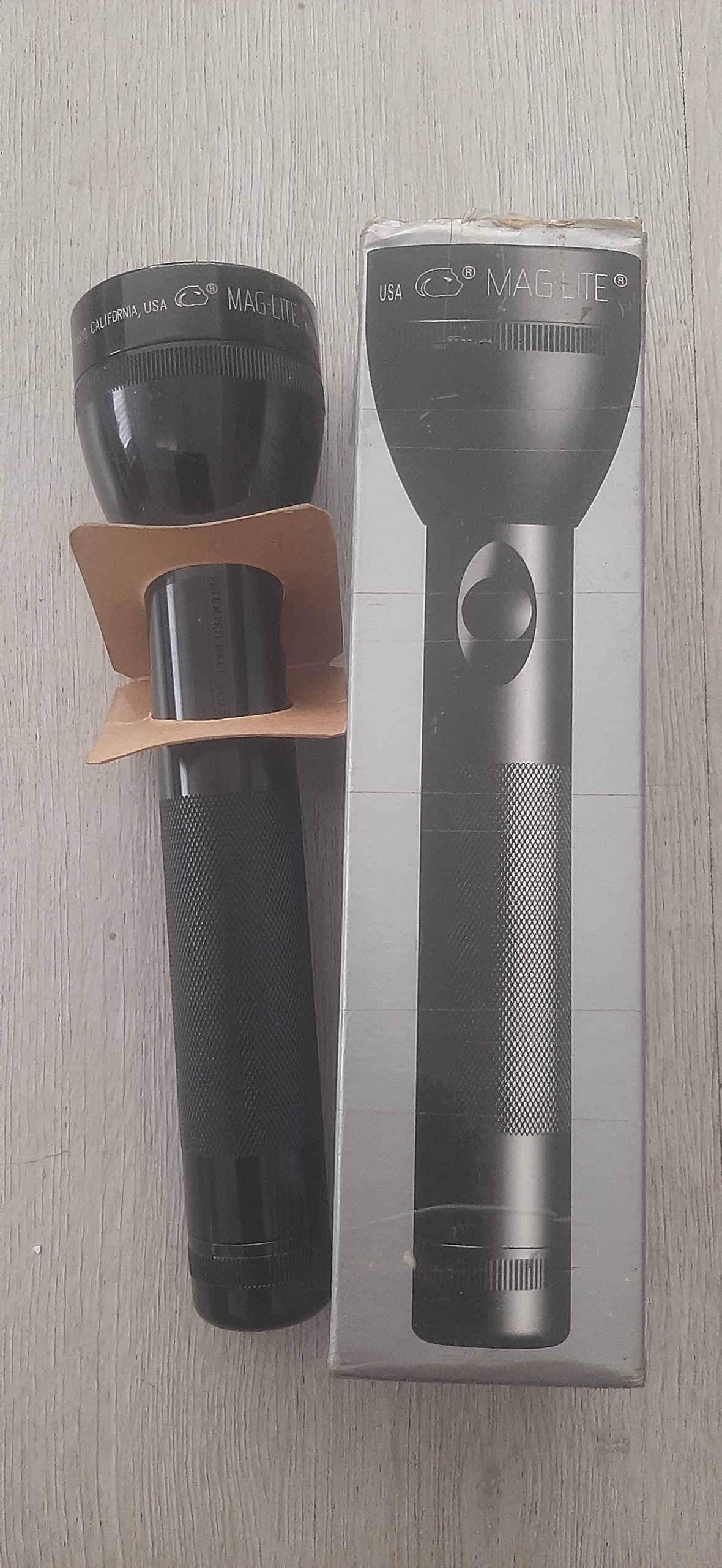  چراغ قوه قدیمی اصل آمریکا( MAGLITE ) ( توضیحات