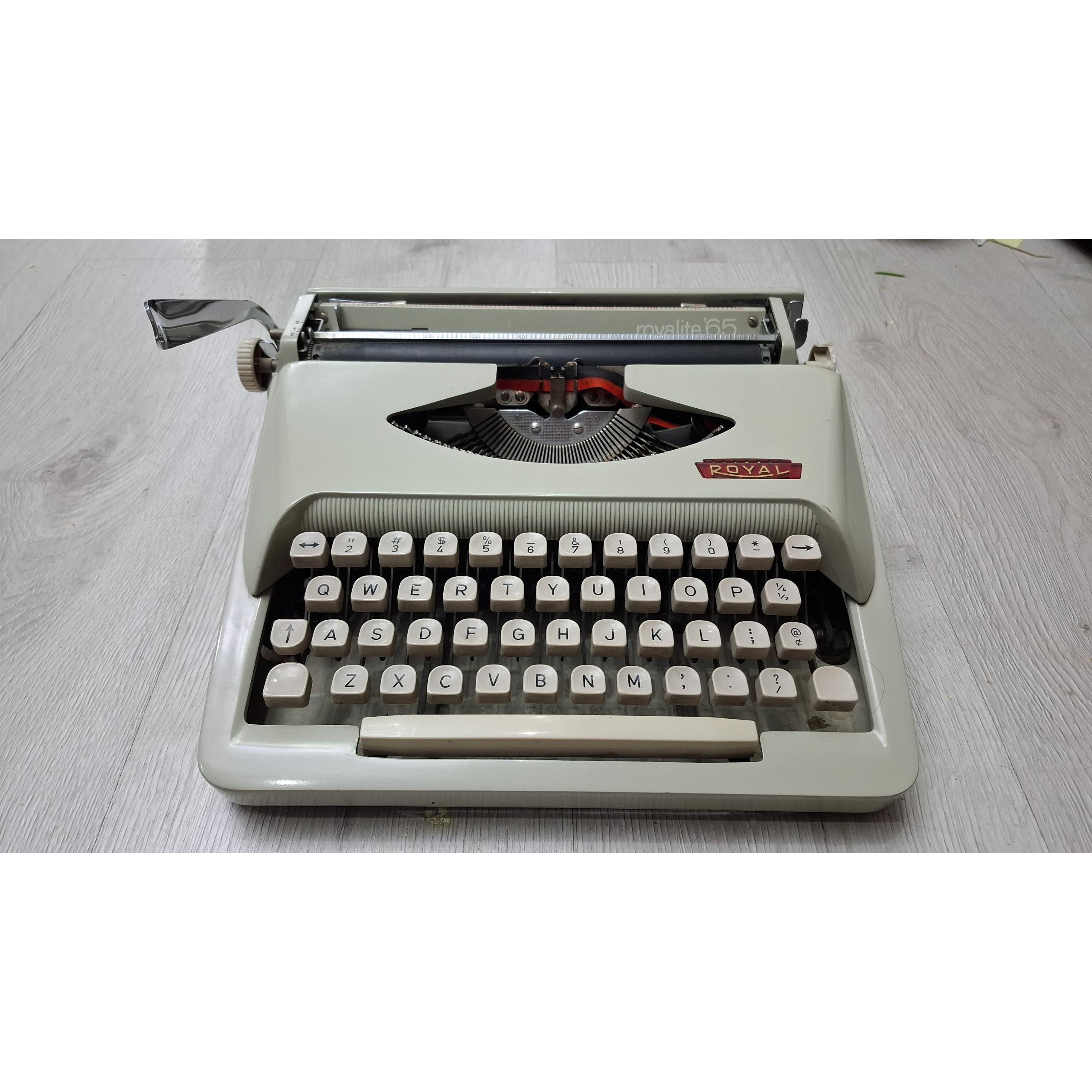 ماشین تایپ هلندی قدیمی   ROYAL