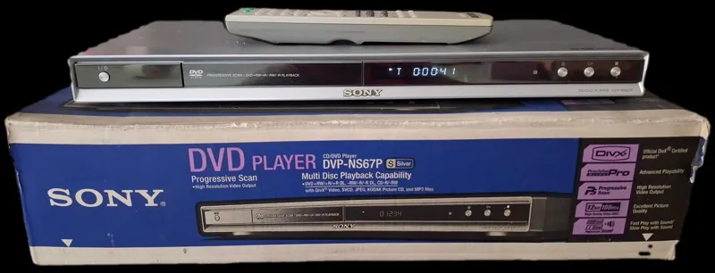 دستگاهSony. DVD مدل NS 67 Pباکارتن وکنترل