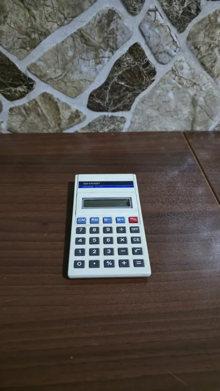 ماشین حساب قدیمی SHARP