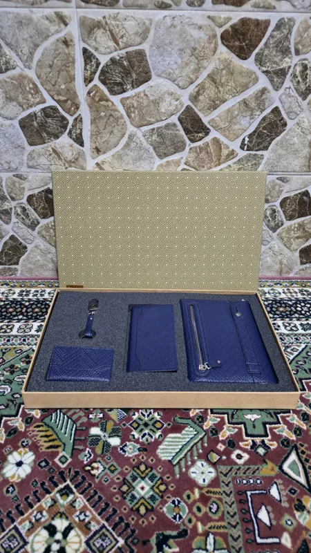 ست هدایا کیف پول،جا کارتی،سر کلیدی