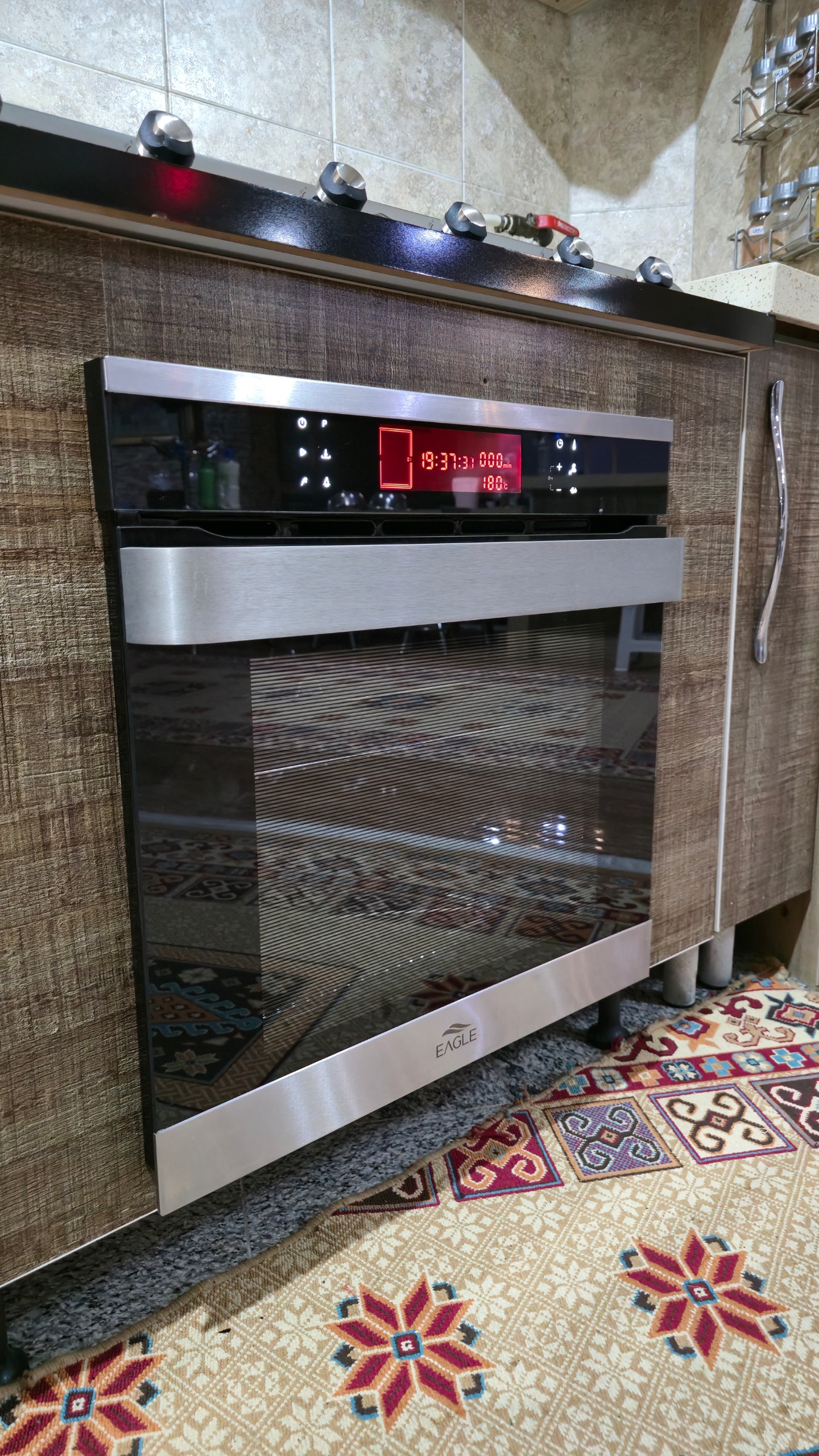 فر توکار ایگل