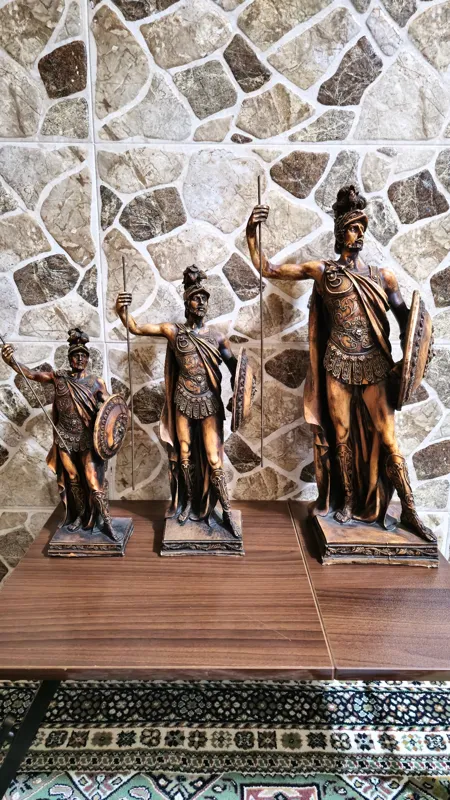 مجسمه 3سرباز رومی