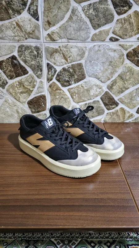 کتونی نیو بالانس زنانه