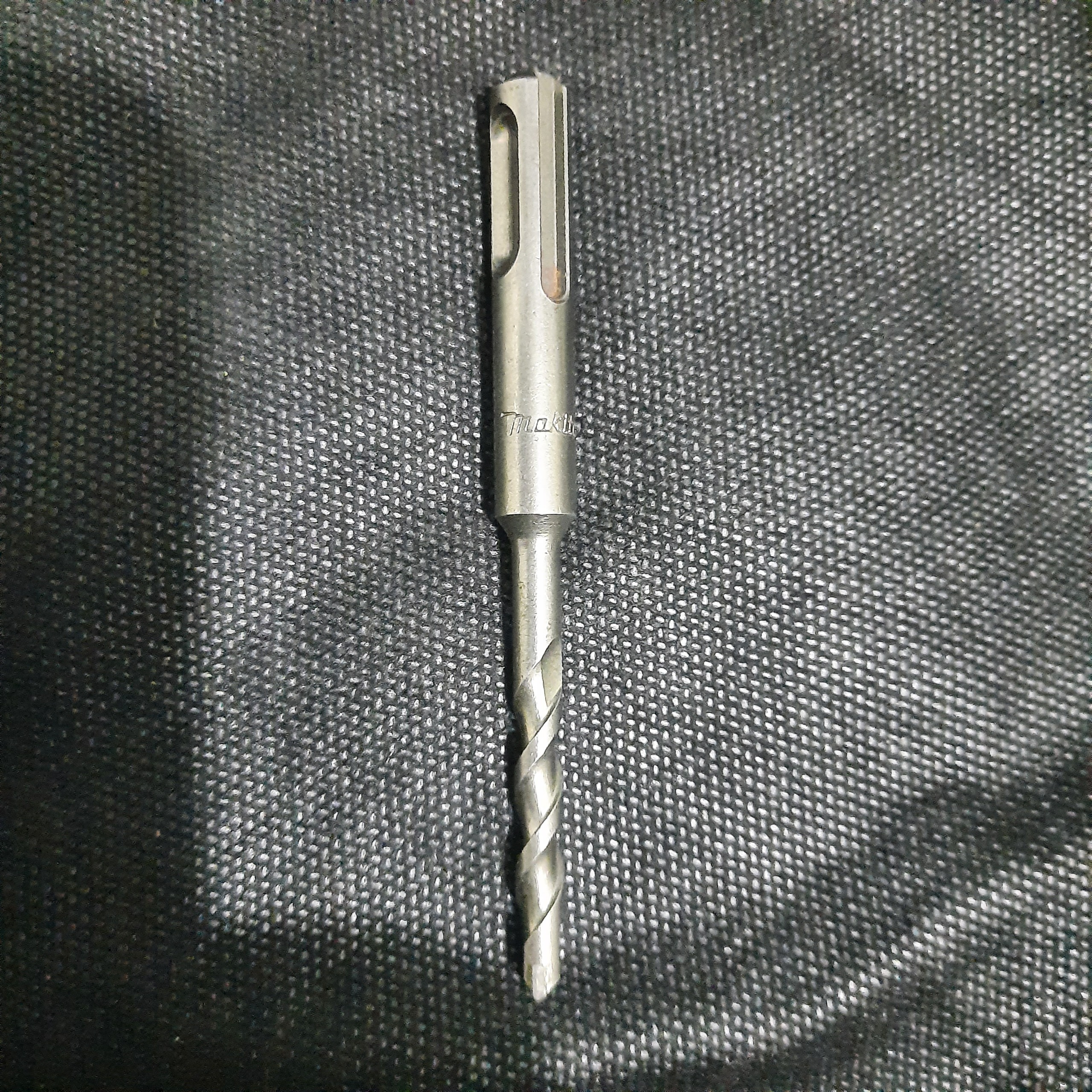 مته4شیار110میلیمتری ماکیتا مدل06 حفاری بتن