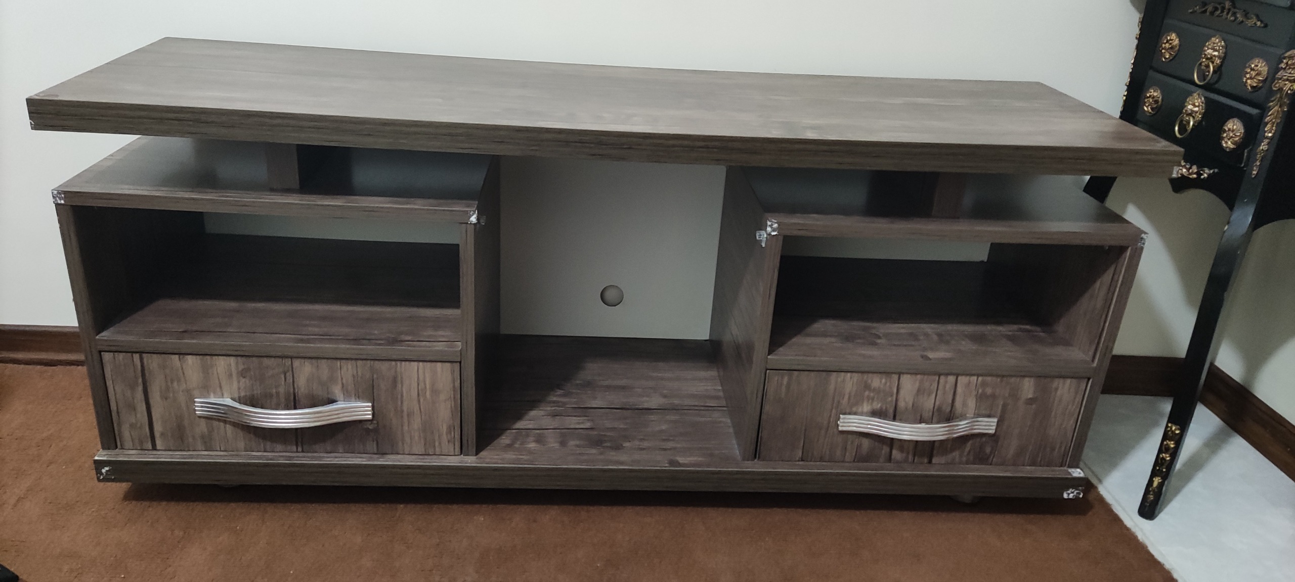 میز تلویزیون چوبی