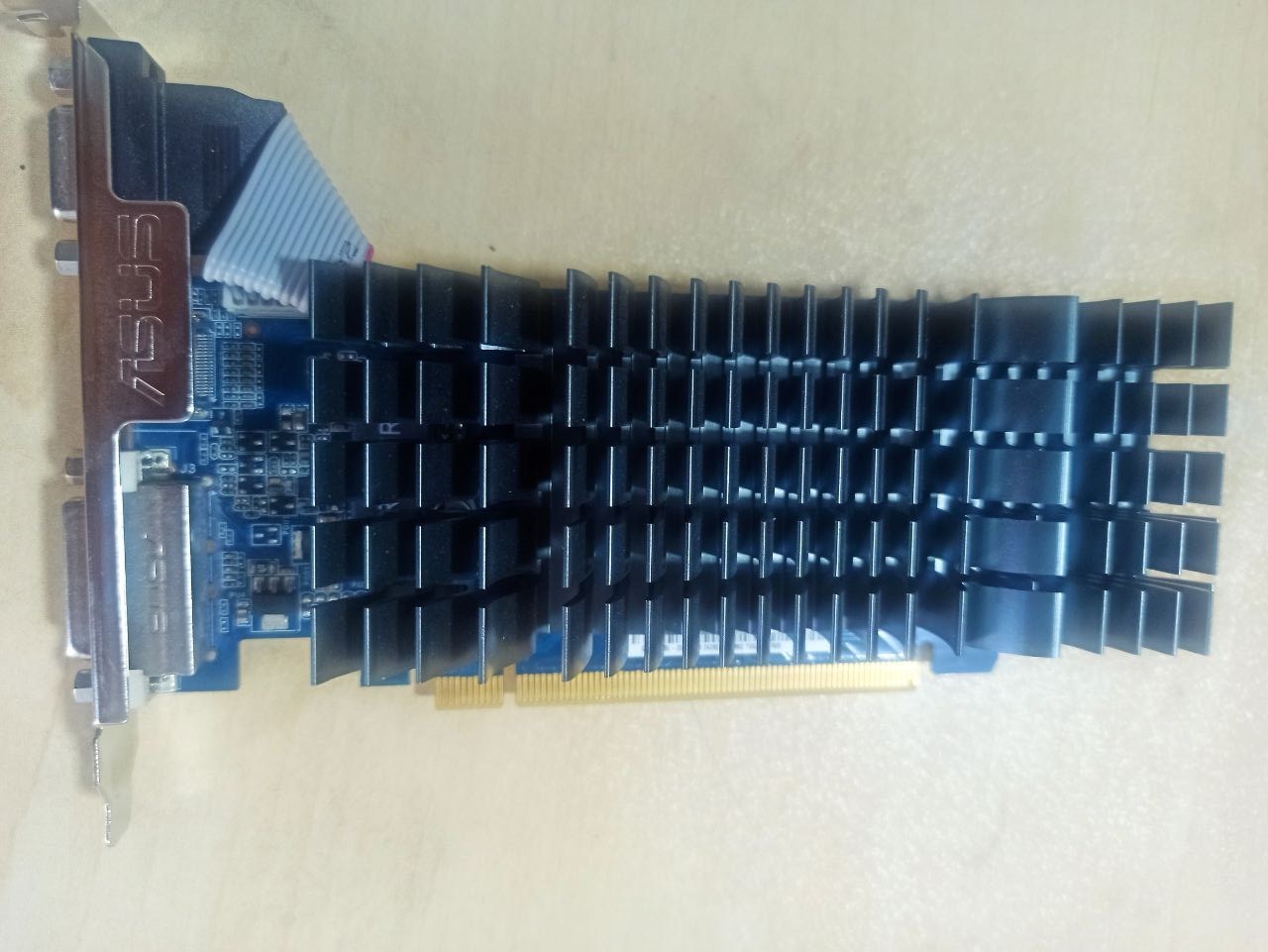 ASUS GT610 2GB DDR3-تمیز و در حد