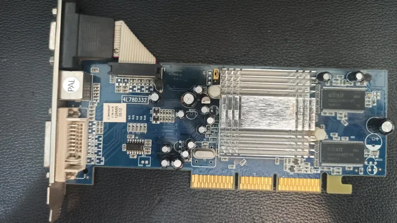 گرافیک RADEON 9250 128 MB DDR - 64 BIT