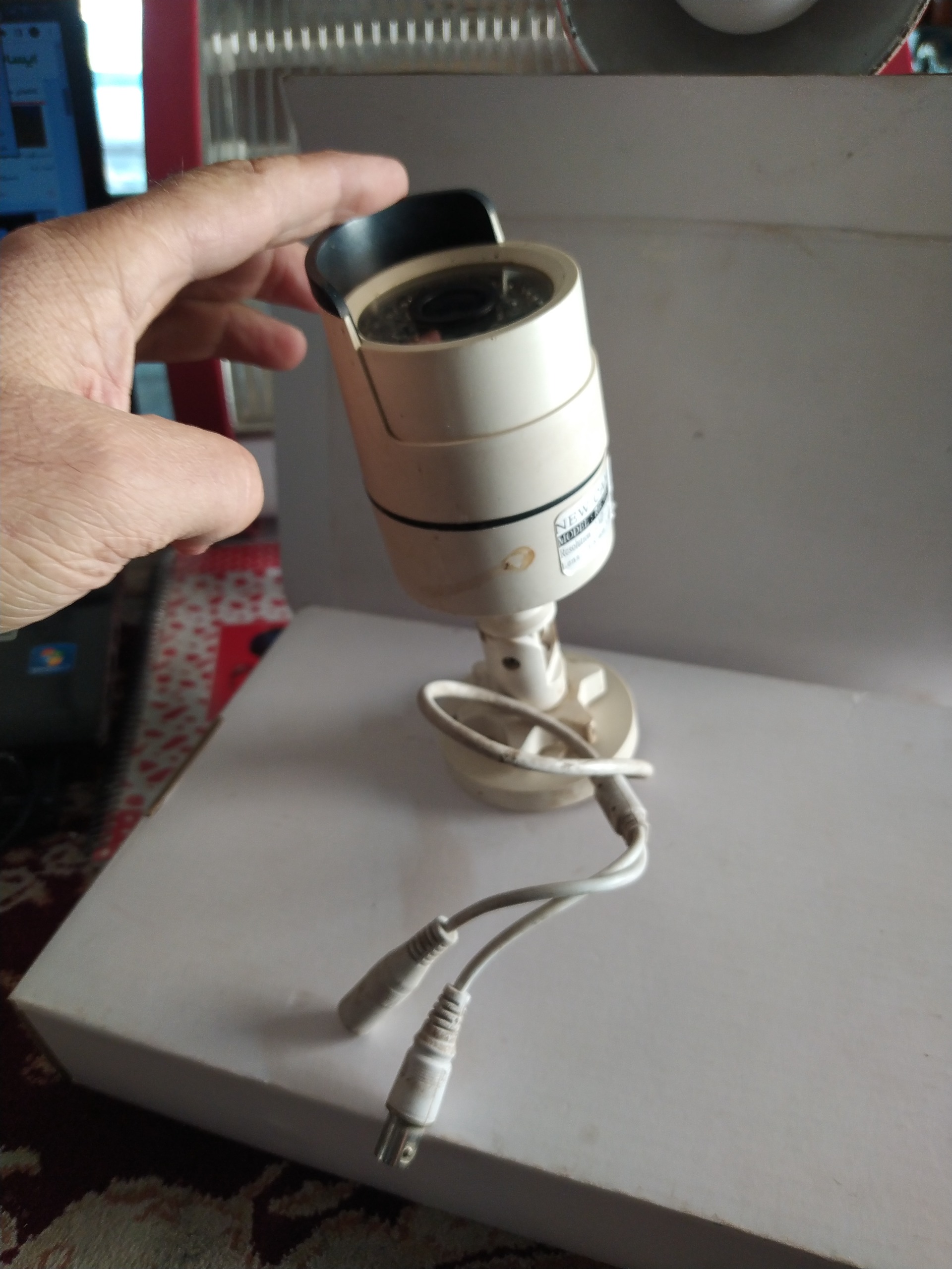 دوربین مداربسته توضیحات داره