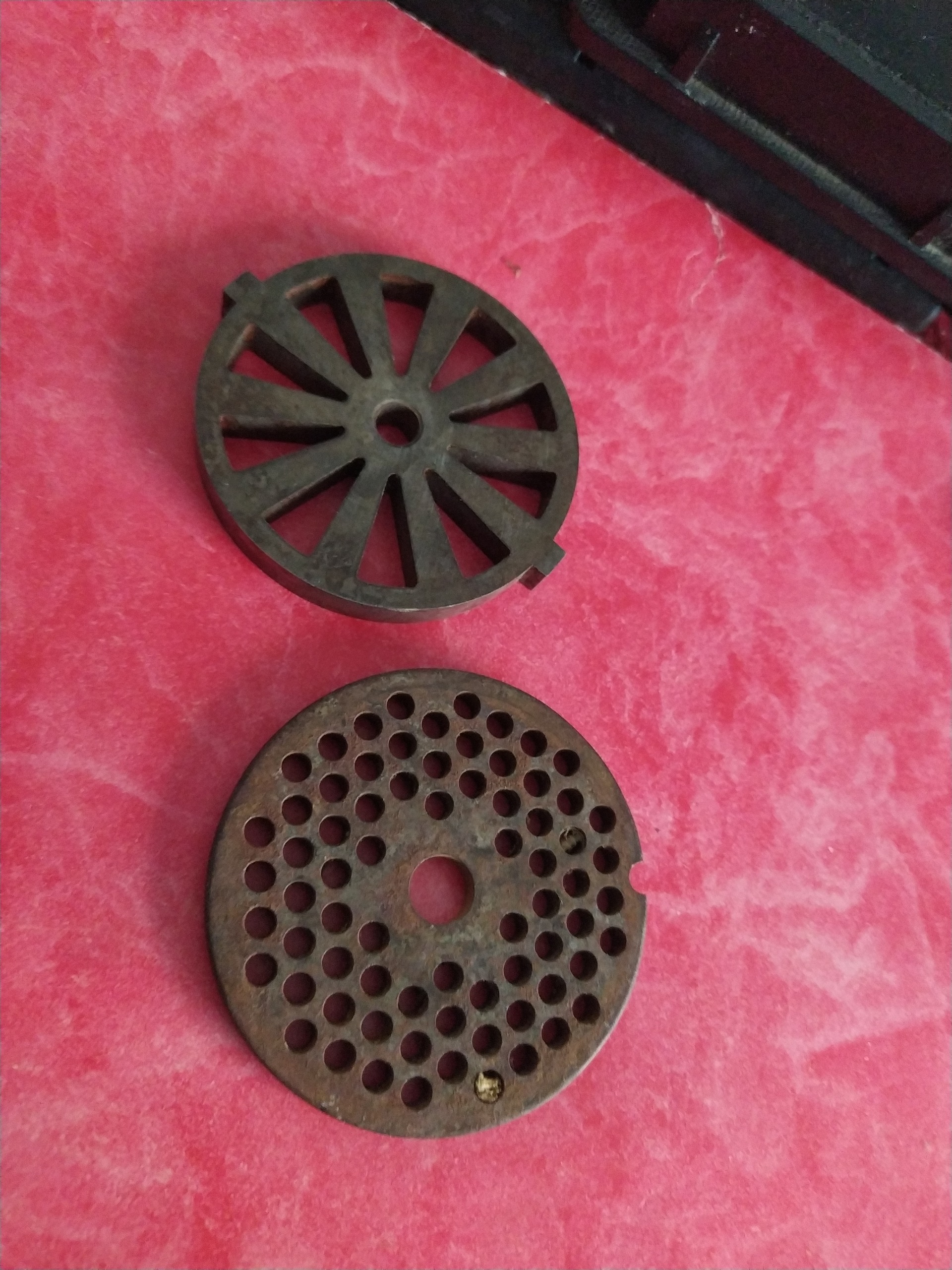 تعداد 2عدد پنجره چرخ گوشت دستی