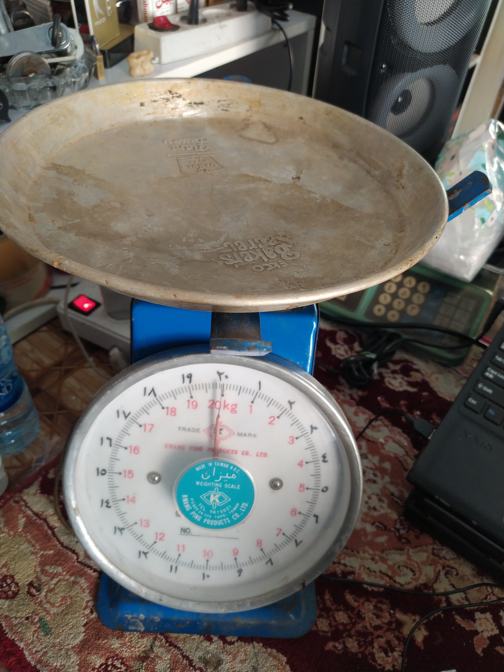 ترازوی 20کیلویی تمام فلزی قدیمی  فقط کفه