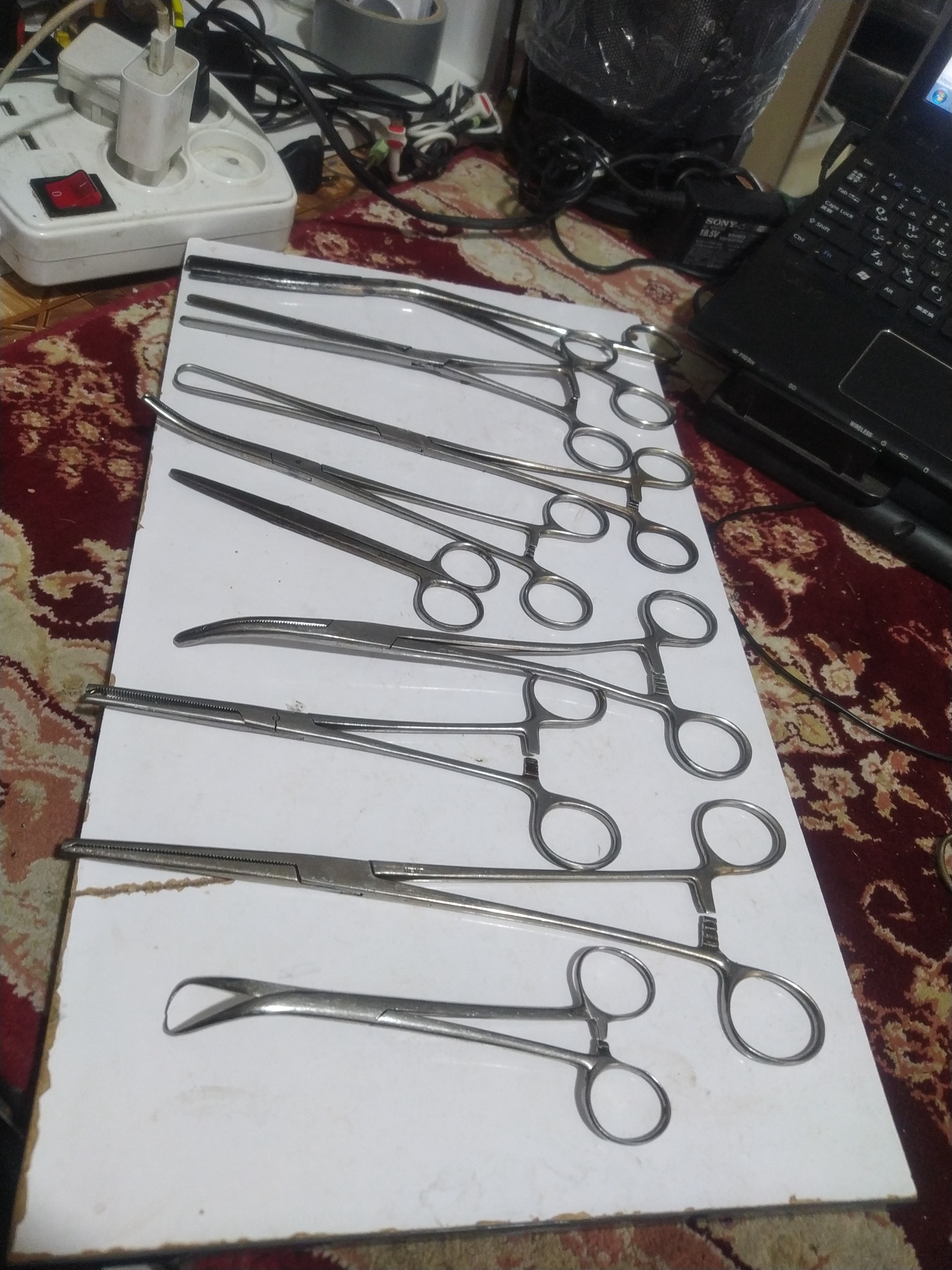 تعداد9عدد انواع قیچی یا پنس پزشکی قیمت کلی