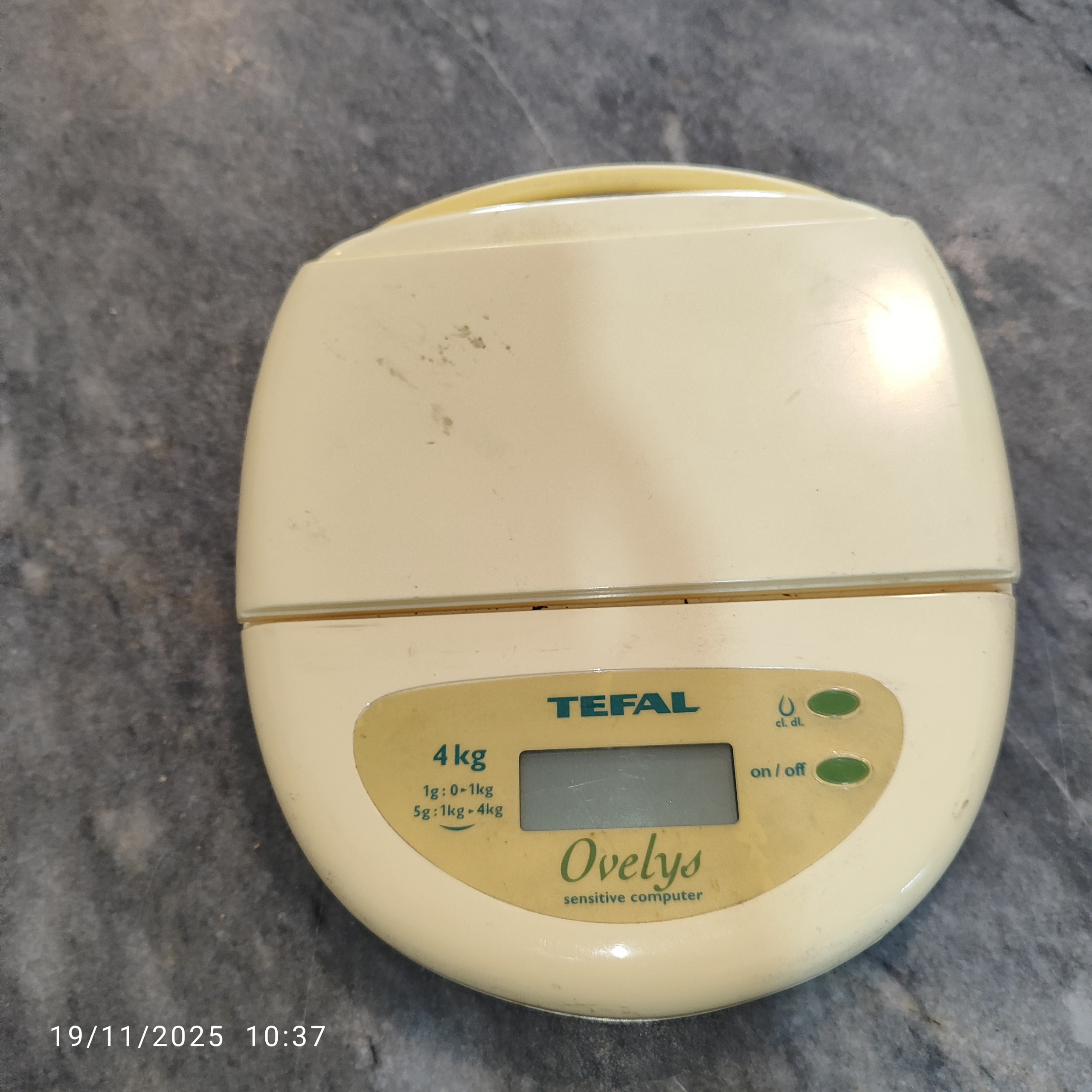 ترازو فرانسه قدیمی