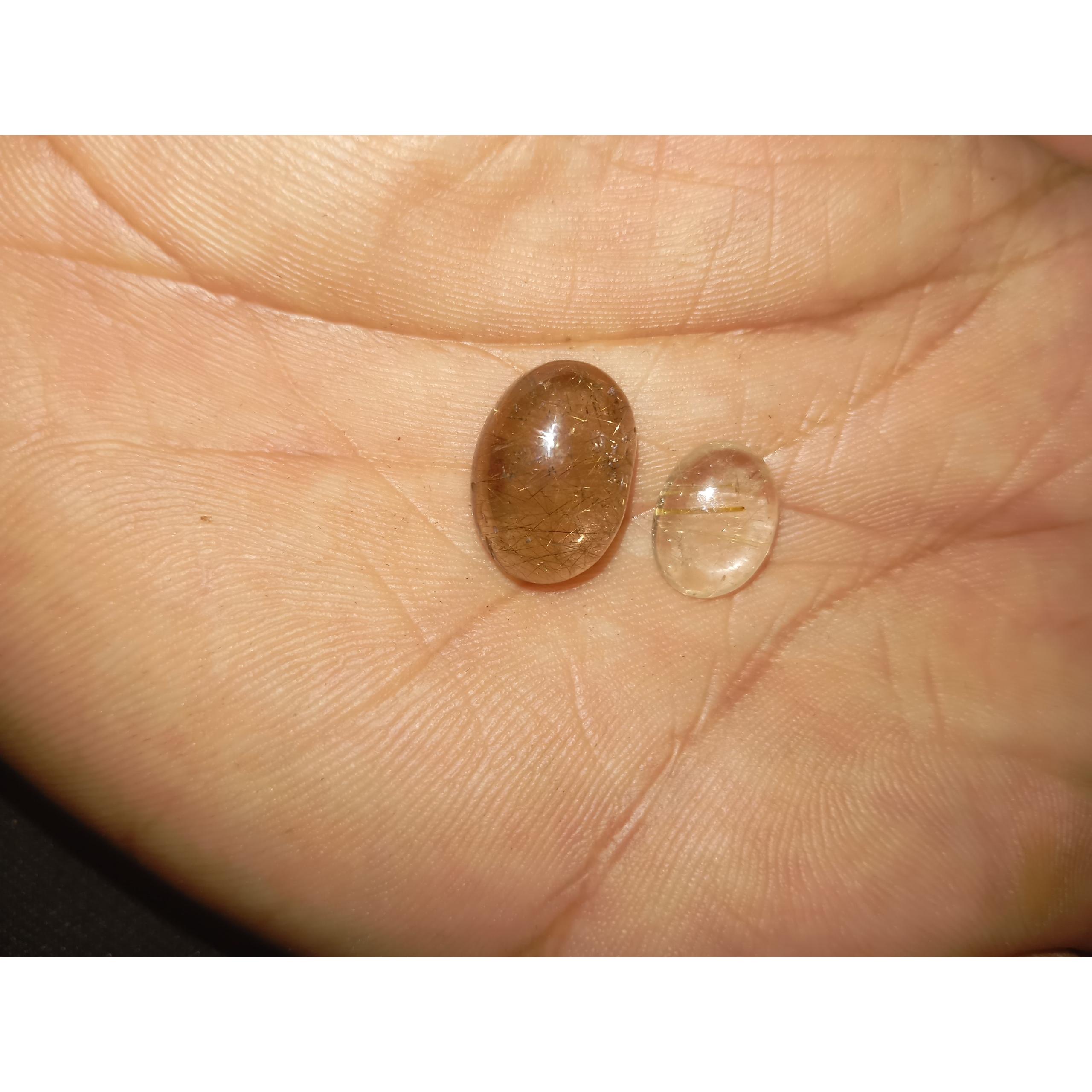 نگین دور مودار