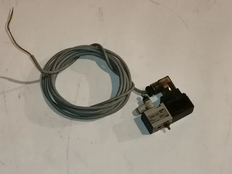 شیر برقی 3 پورت 24 ولت DC ساخت ژاپن