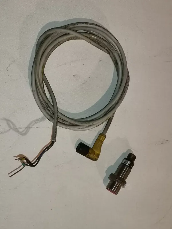 سنسور مجاورت خازنی 4 سیم ساخت سوییس