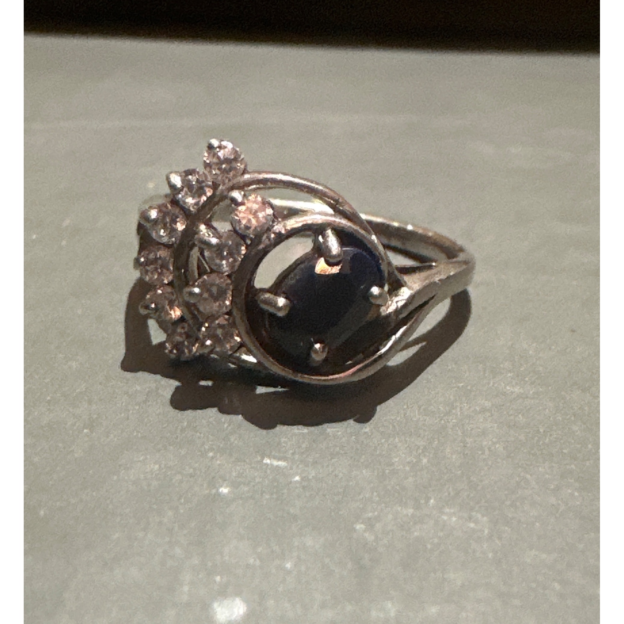 انگشتر نقره با سنگ جواهری (3 گرم )