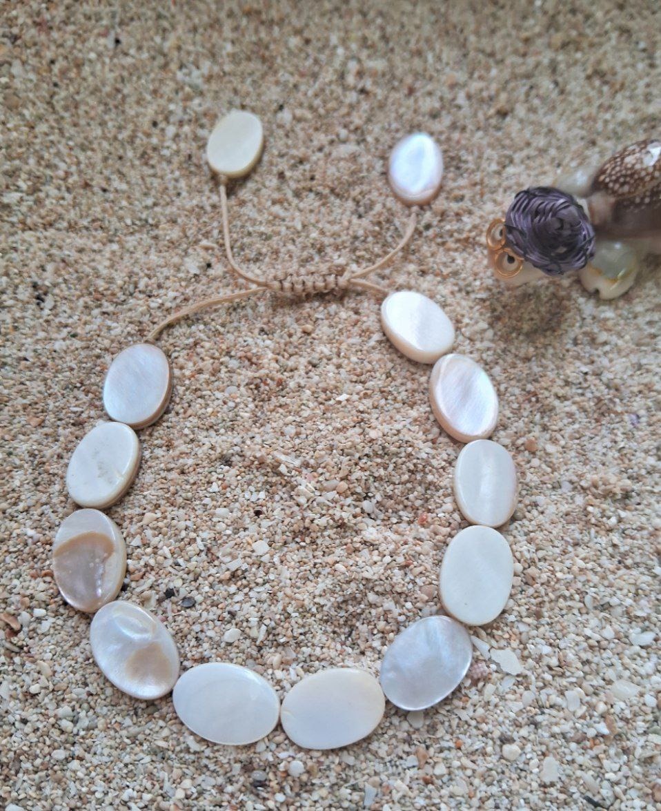 دستبند فری سایز صدف طبیعی طرح بیضی کد E 526