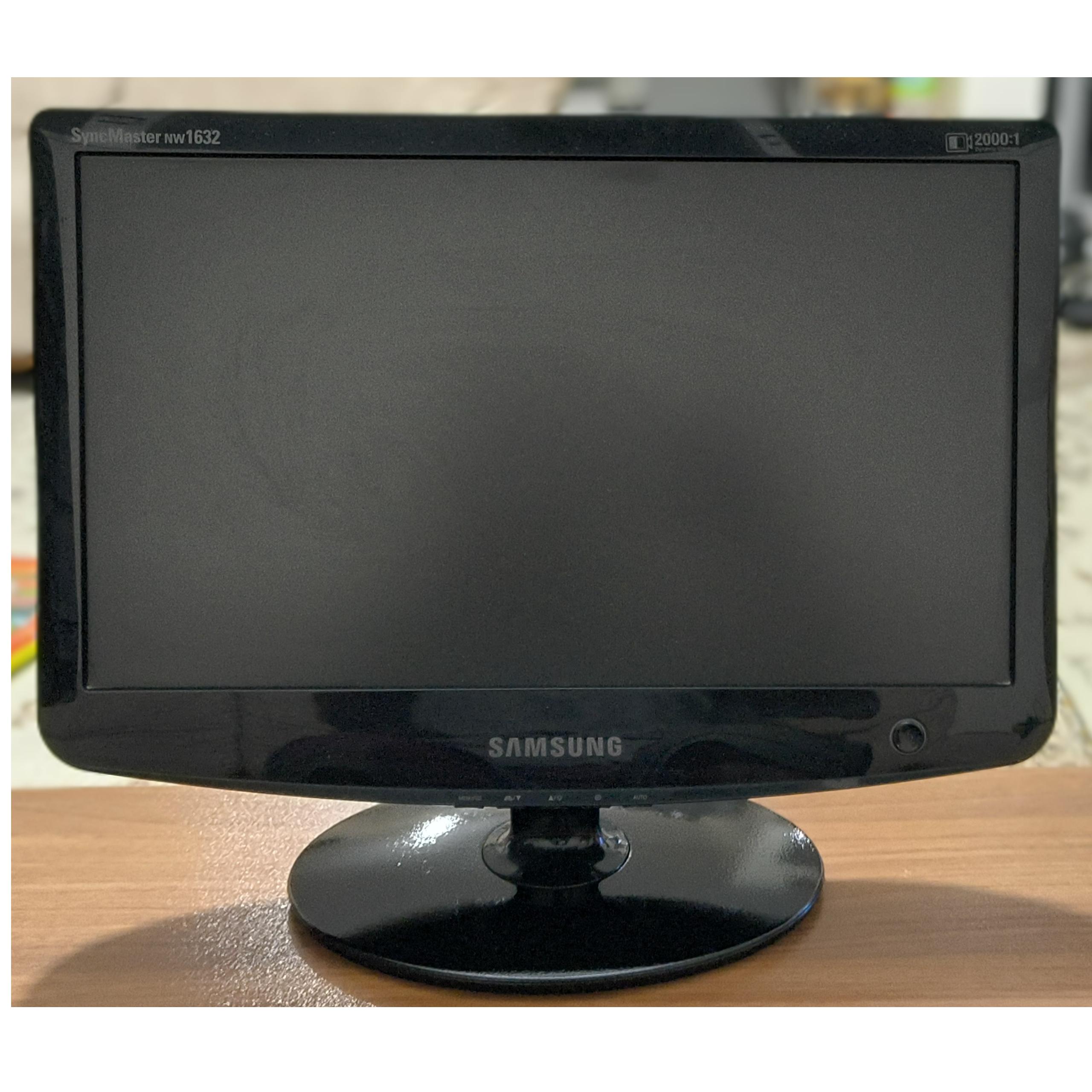 مانیتور سامسونگ SyncMaster nw1632