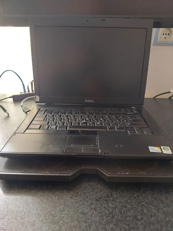 لپ تاپ Dell Latitude E6400