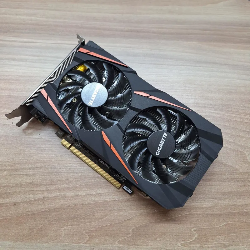 گرافیک تمیز RX 460WF رندوم