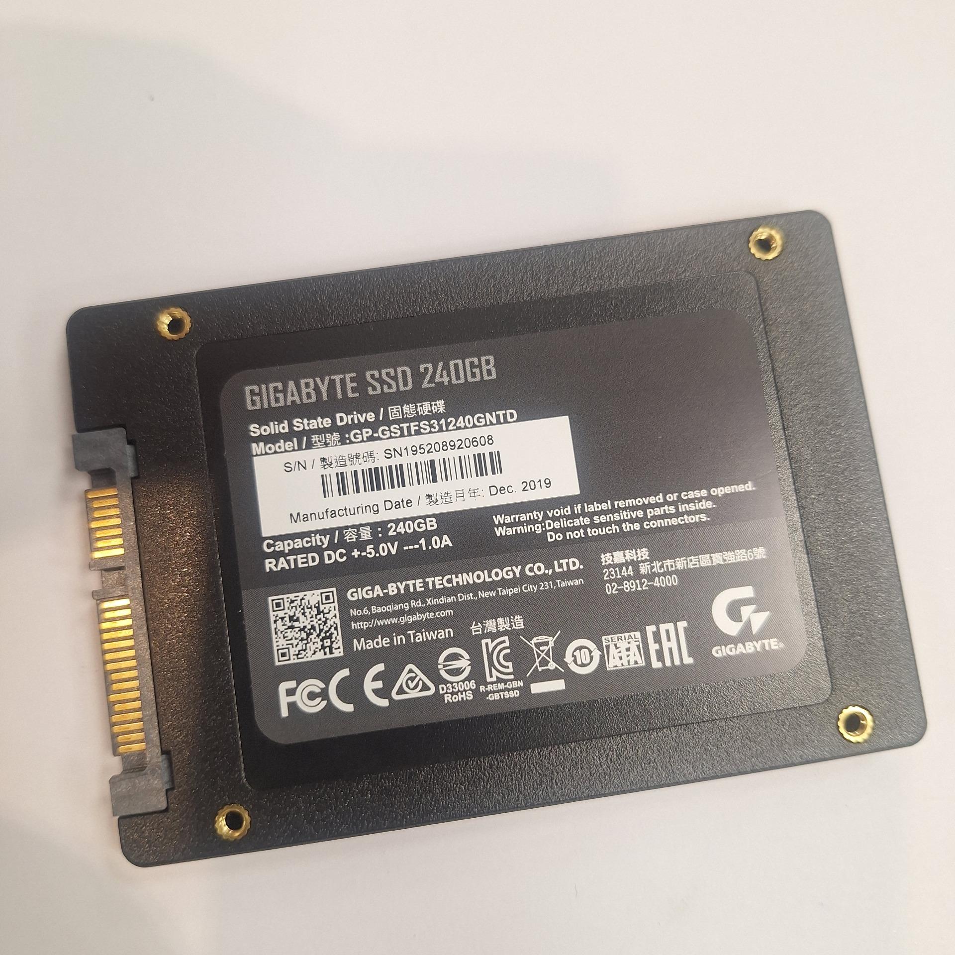 SSD 240G برند گیگابایت سلامت 80٪
