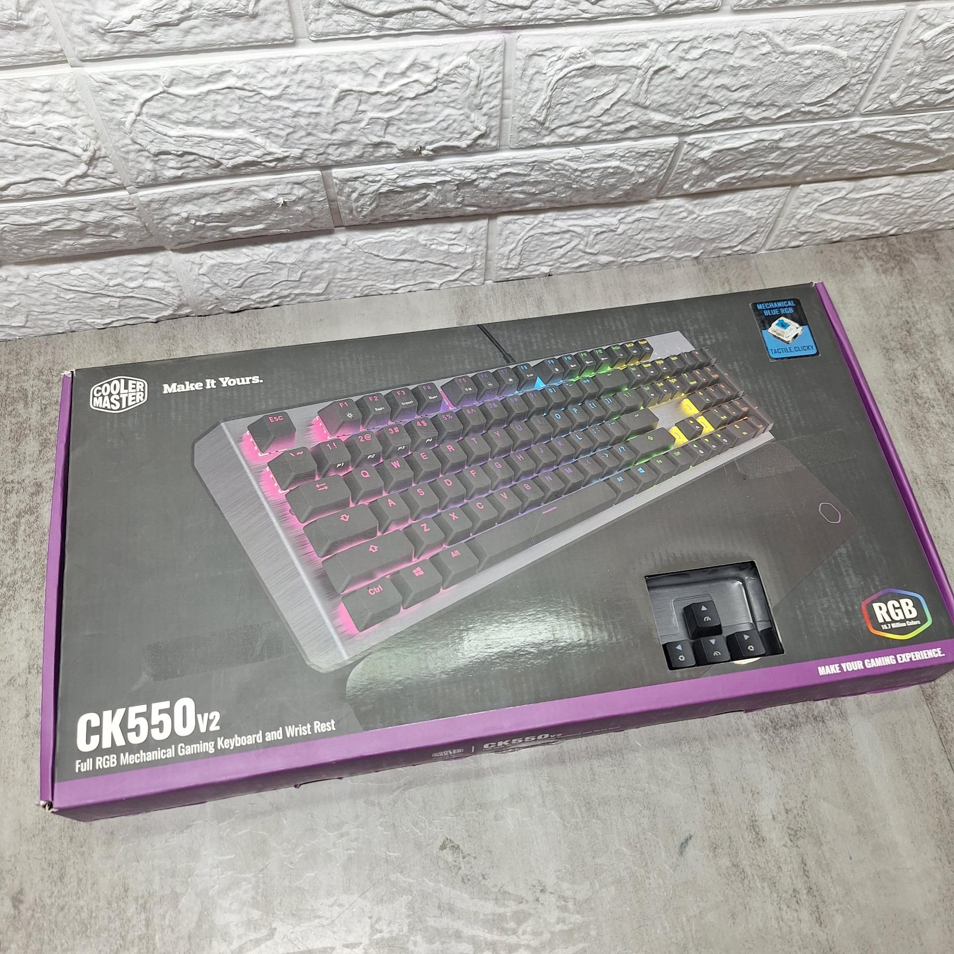 کیبرد گیمینگ مکانیکال کولرمستر Ck550v2