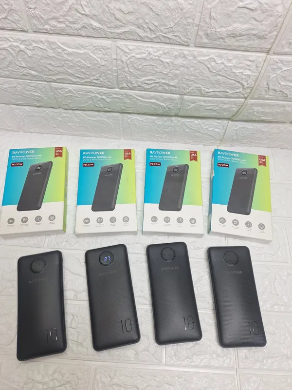 پاور بانک 10000 معیوب برند RAVPOWER