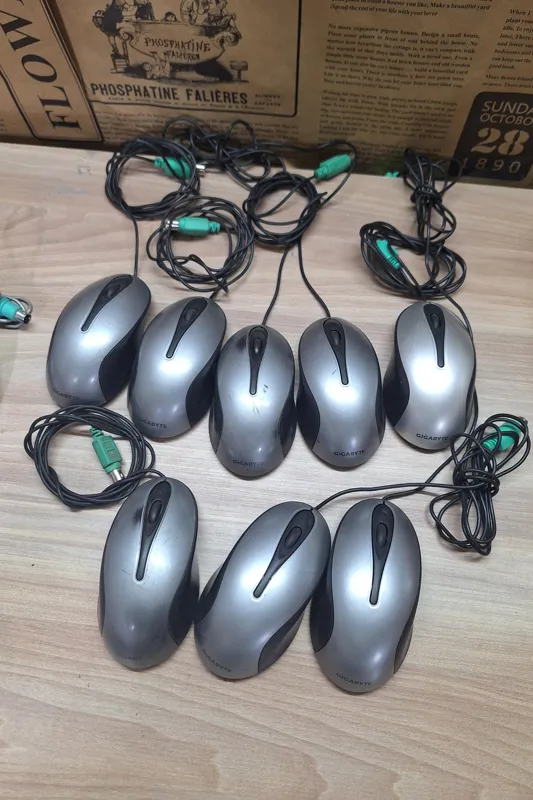 موس PS2 برند گیگابایت