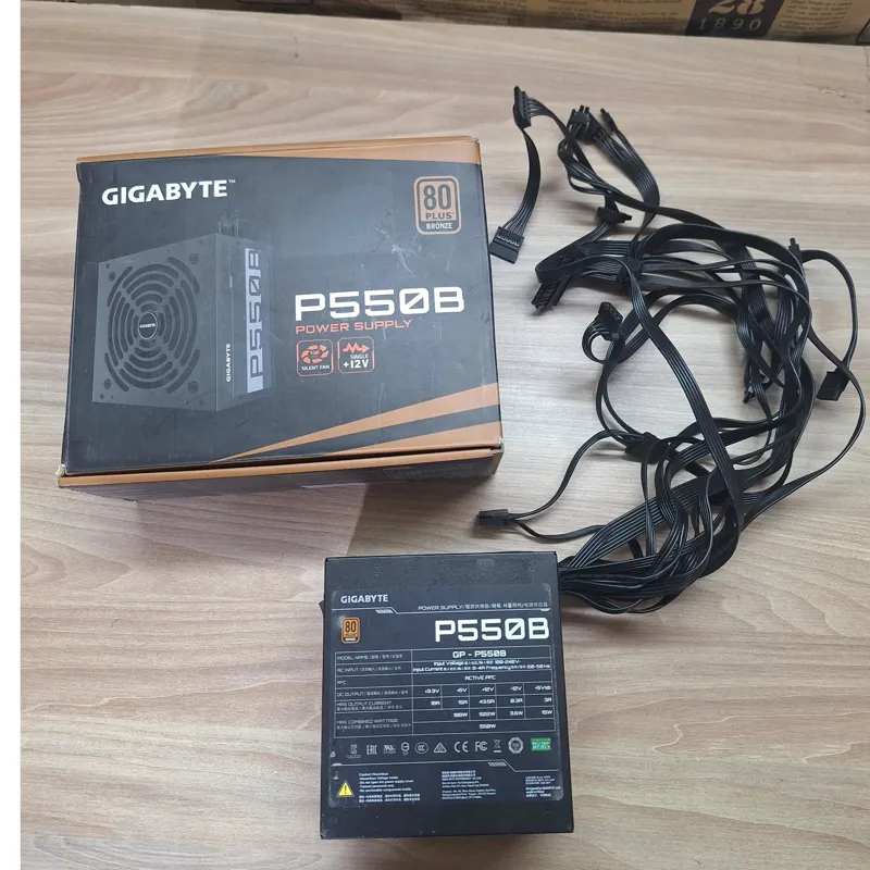 پاور خوب 550 وات برنز گیگابایت تمیز