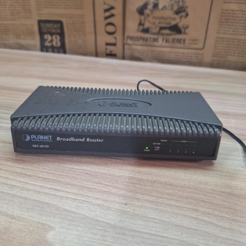 سوییچ 4 پورت پلنت XRT 401D