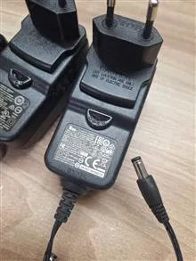 آداپتور