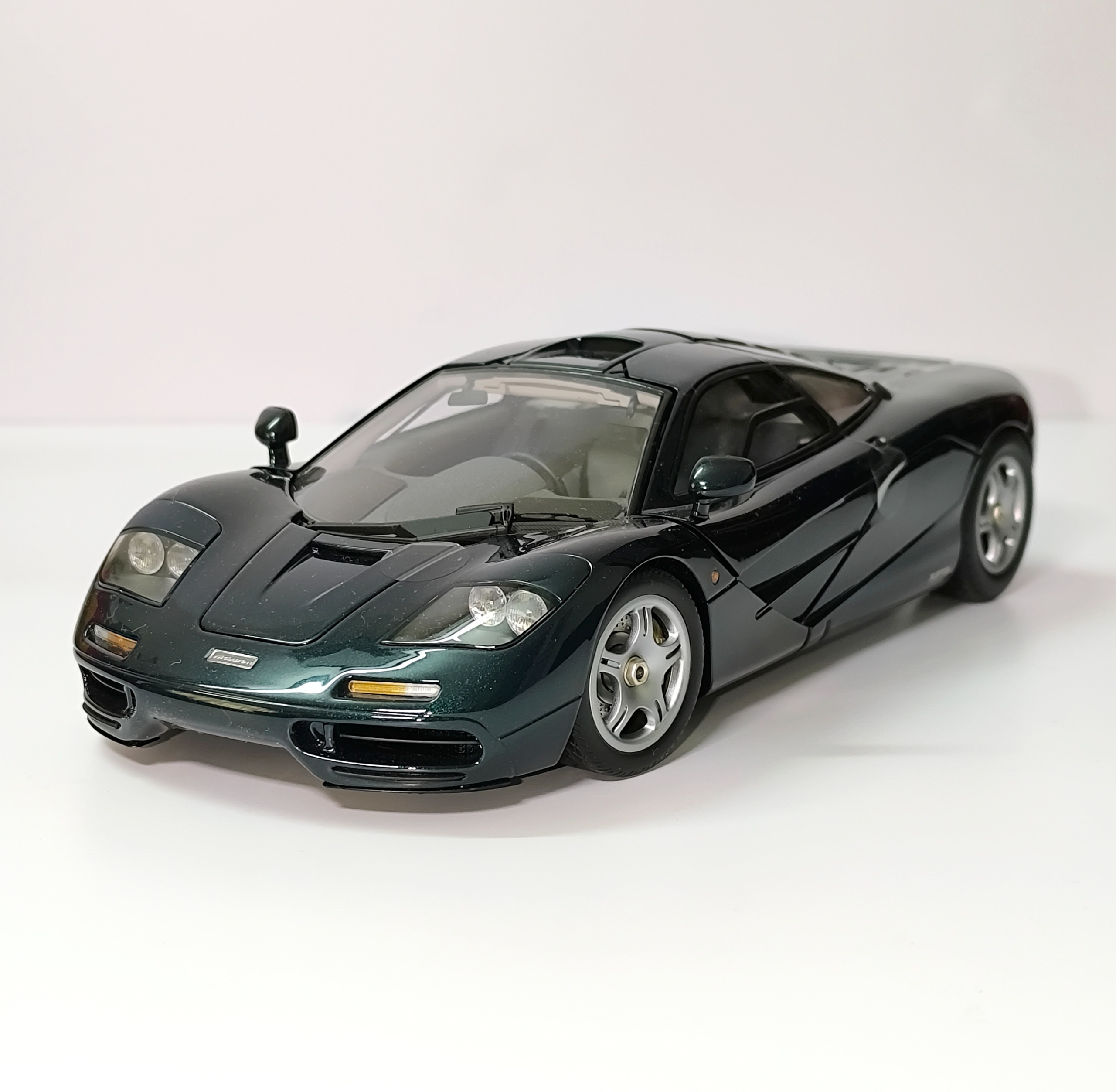 ماکت فلزی McLaren F1 مقیاس 1/18