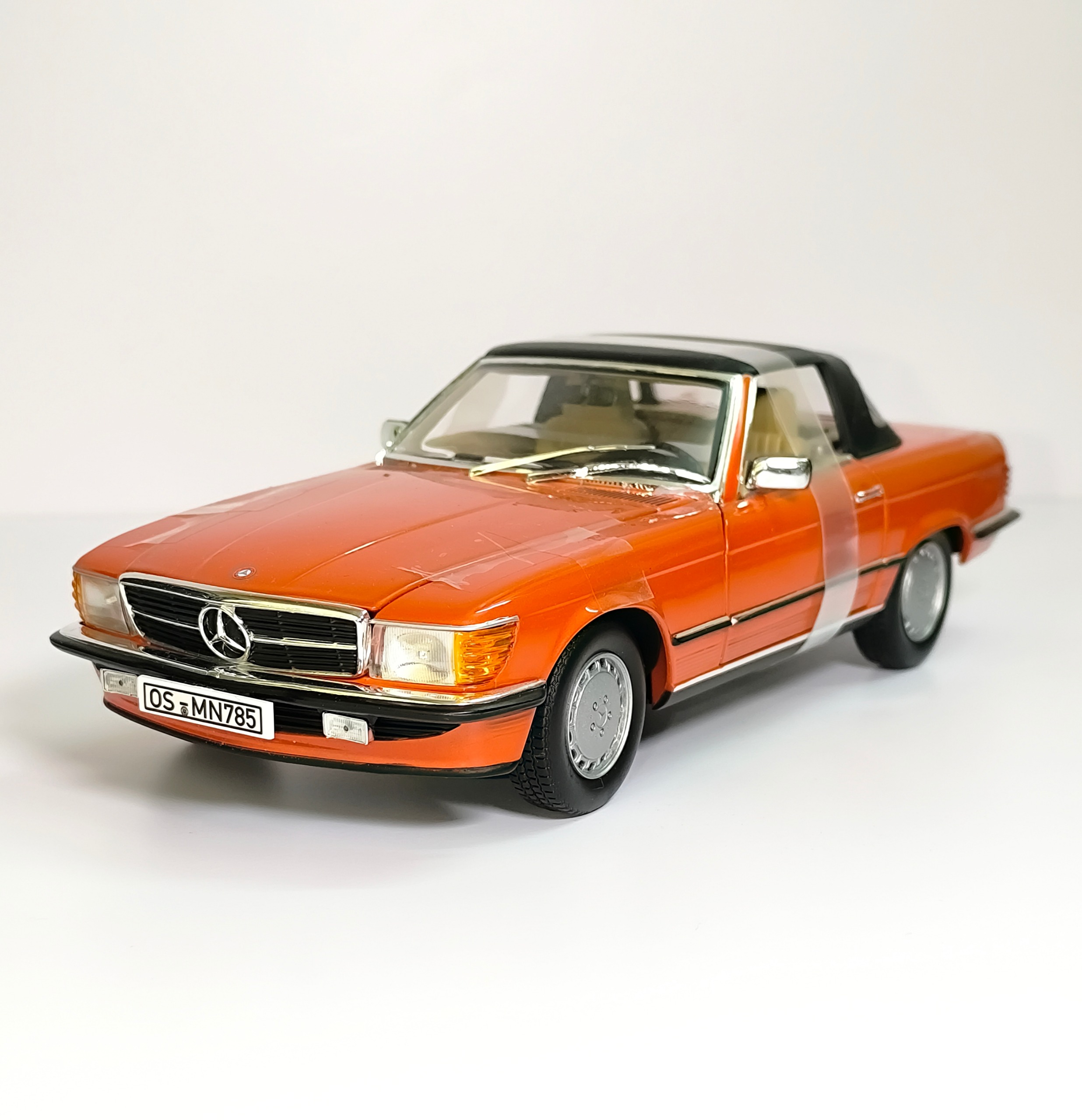 ماکت مرسدس بنز 300sl مقیاس 1/18 رنگ کمیاب