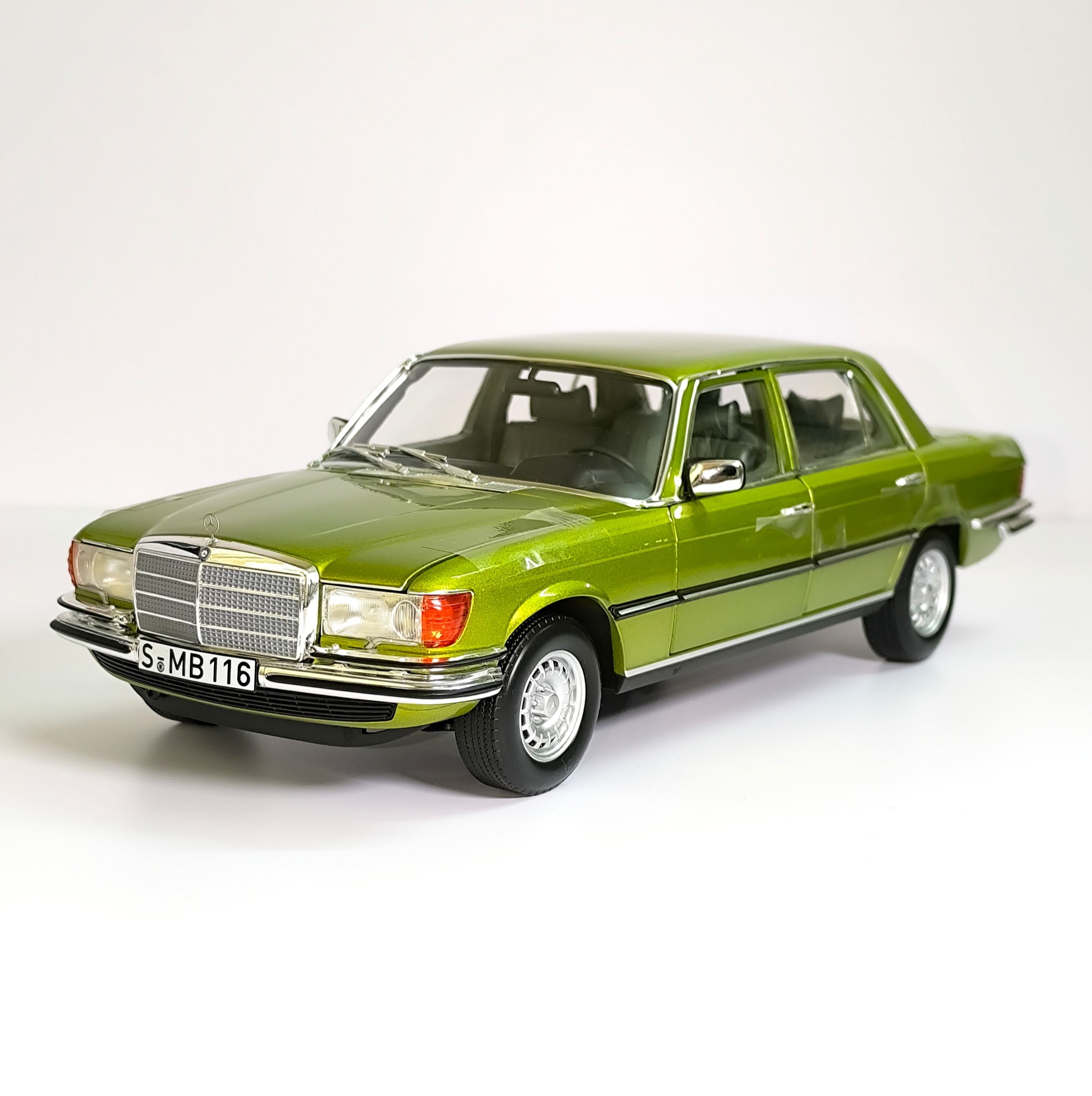 ماکت مرسدس بنز 450sel مقیاس 1/18