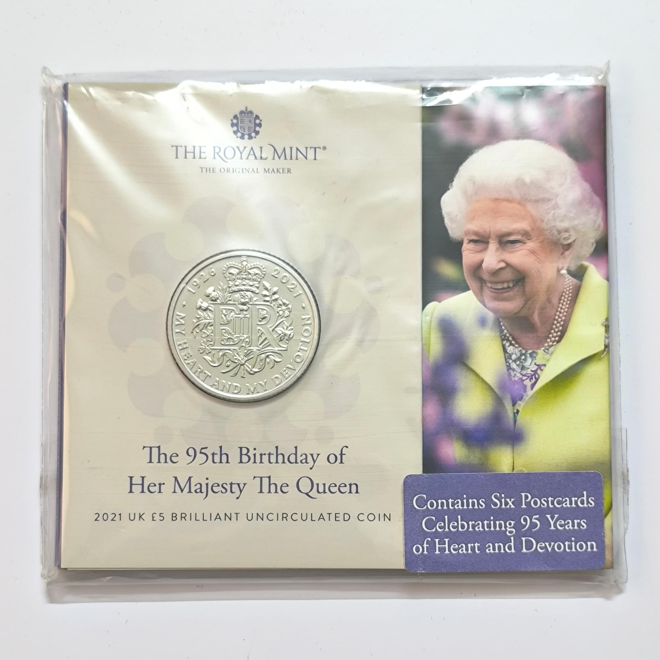 سکه 95 سالگی ملکه الیزابت به همراه کارت پستال