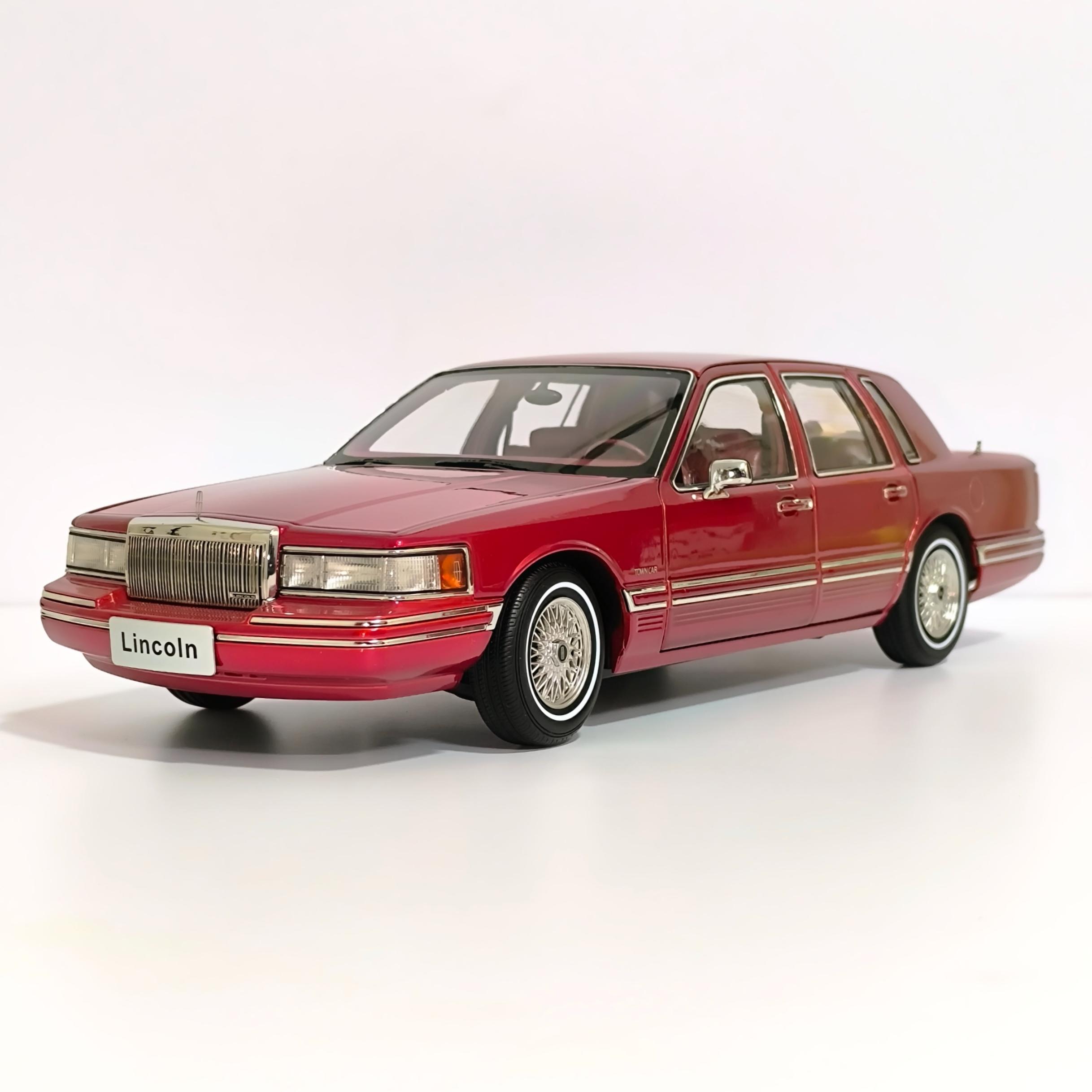 ماکت فلزی Lincoln Town 1993 مقیاس 1/18