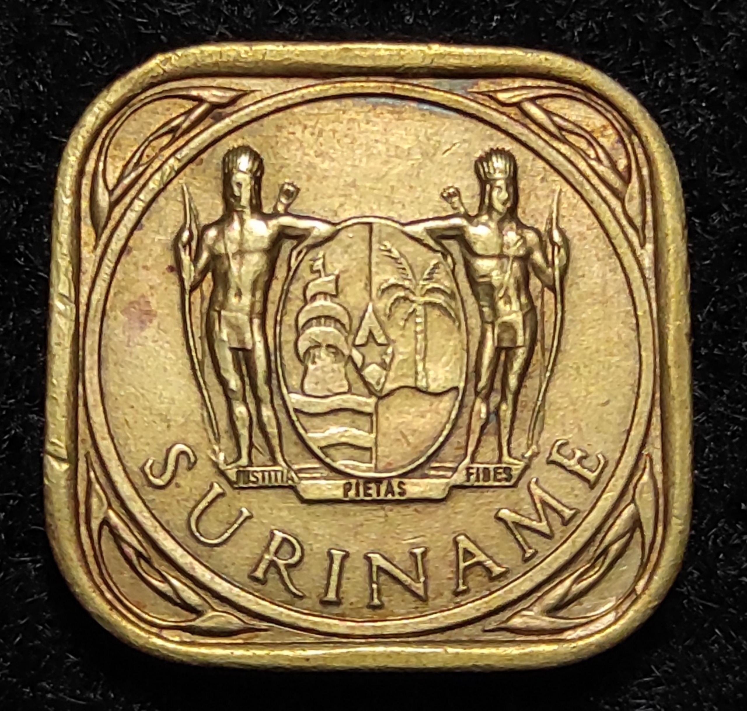 سکه مربعی خاص و کمیاب 5 سنت سورینام